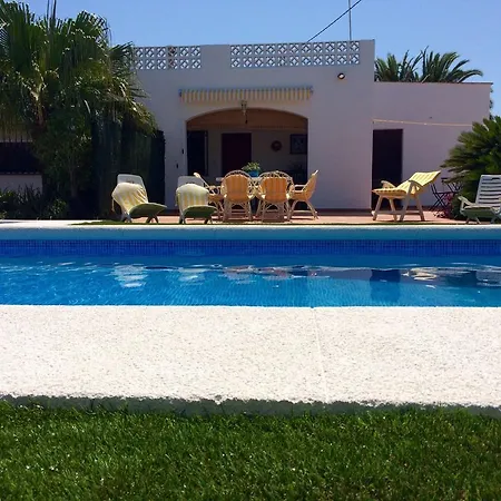 La Marina Nyaraló Denia